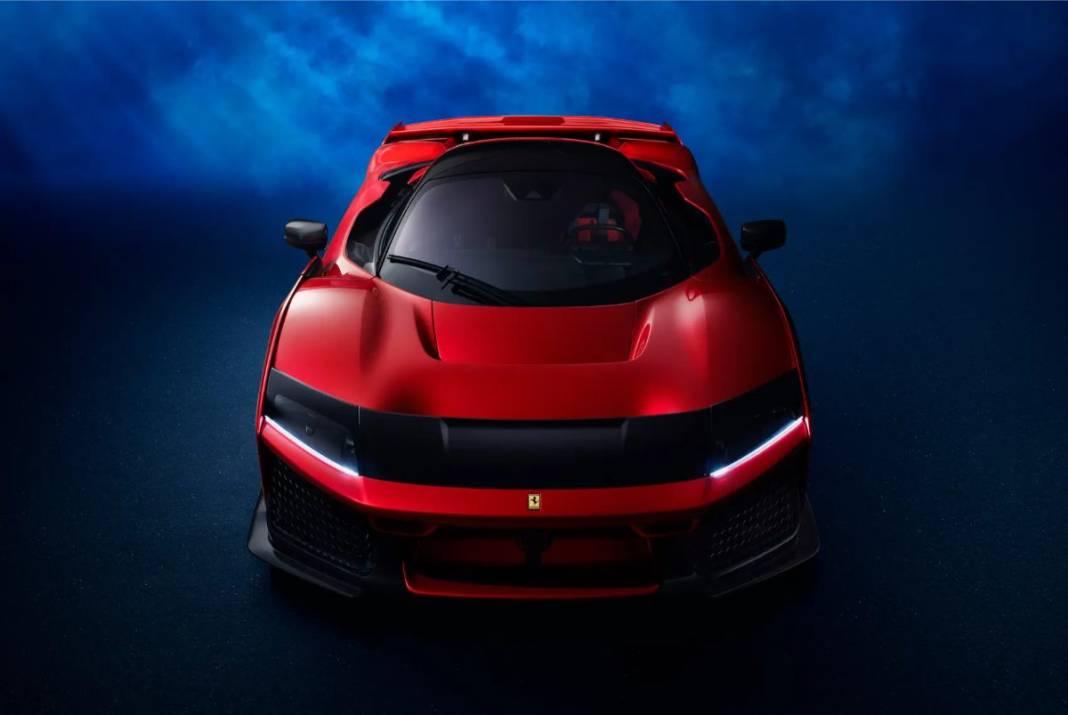 Bu arabayı Türkiye'de sadece iki kişi alabildi! Fiyatı 400 milyon lira 6